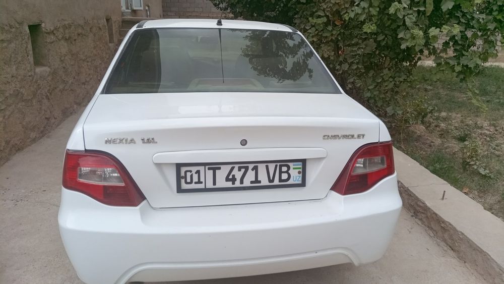 Nexia 2 dons 1.6L holati yaxshi qarab minilgan