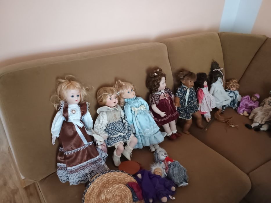 Lot Păpuși 63 de bucati