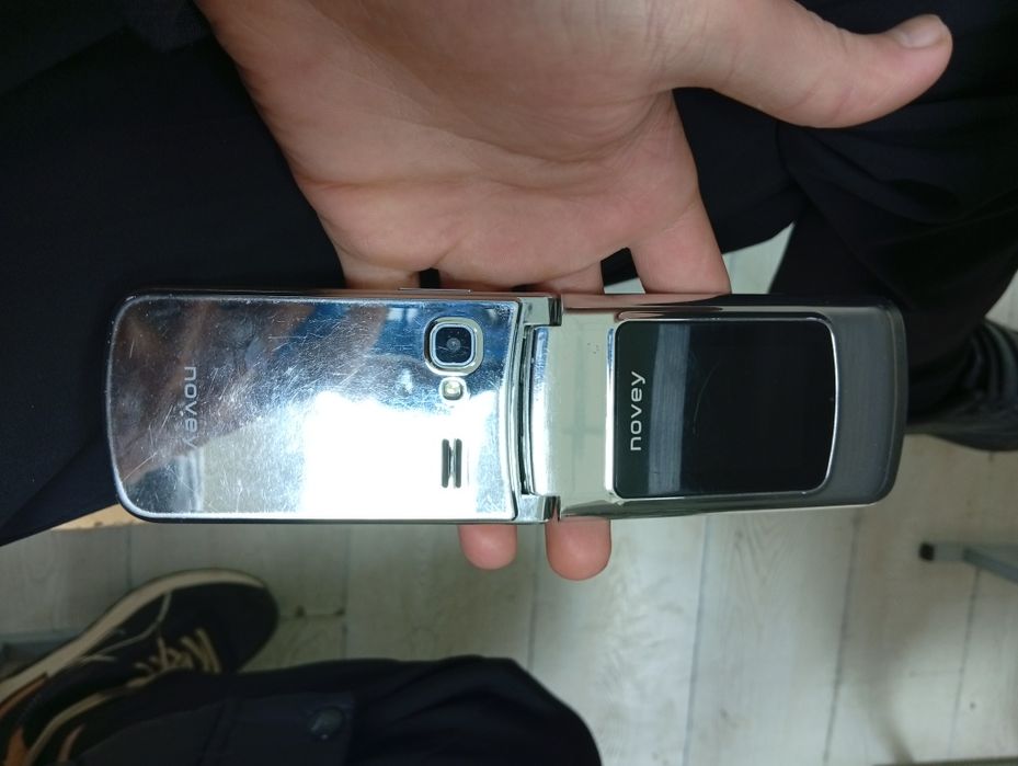 Novey kotta bollani 2 chi telefoni sotiladi