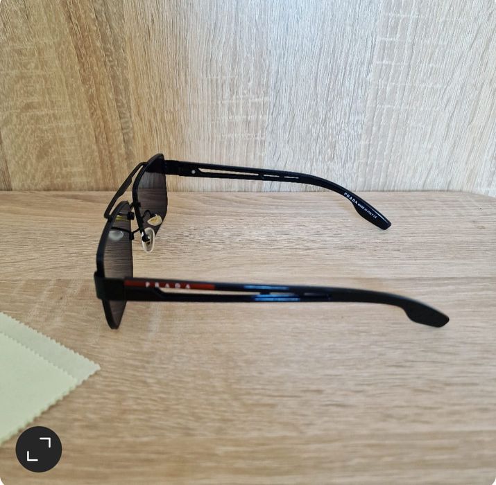 Ochelari de soare Prada