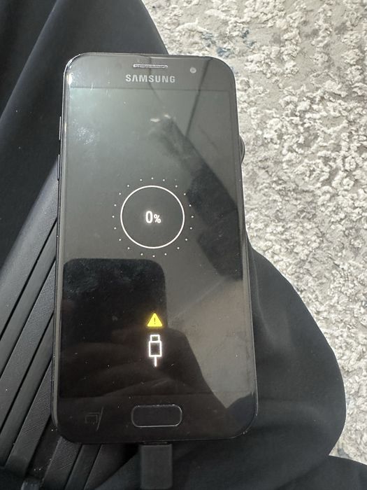 Телефон Samsung A5 2017