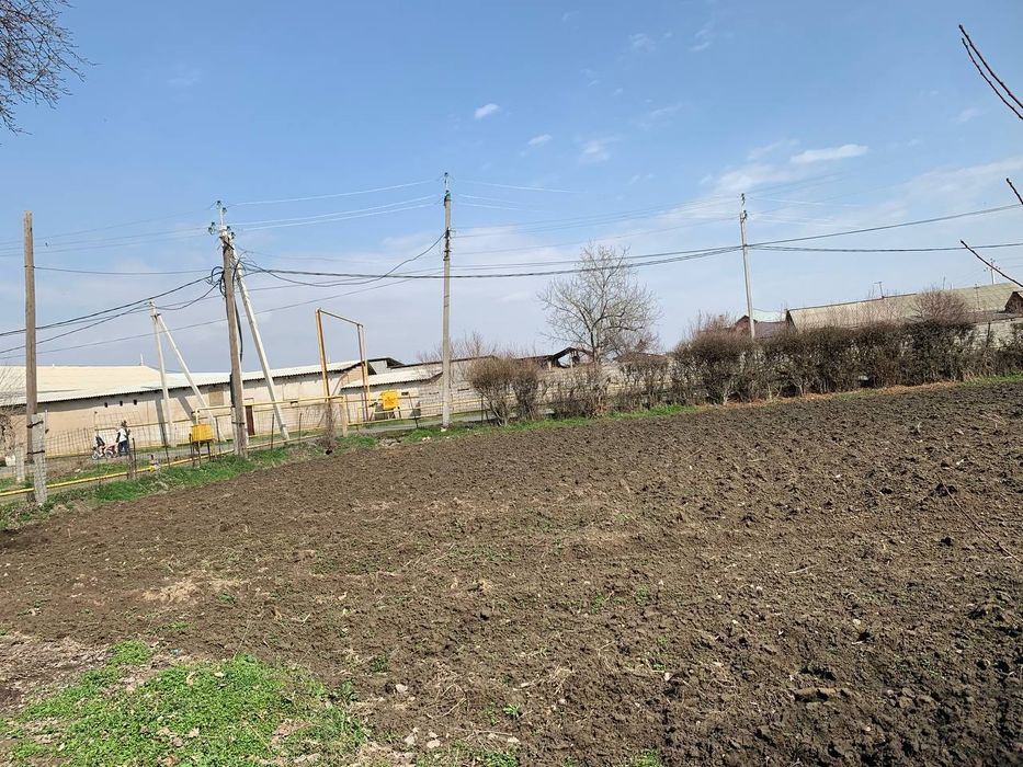 Yer uchastka sotiladi