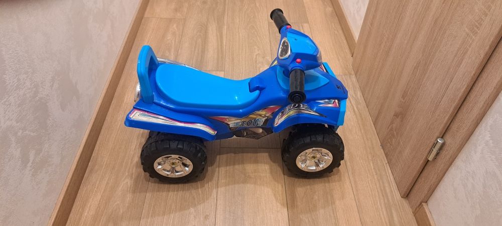 Детска кола/ATV АТВ за бутане с крака Lorelli Ride-on ATV