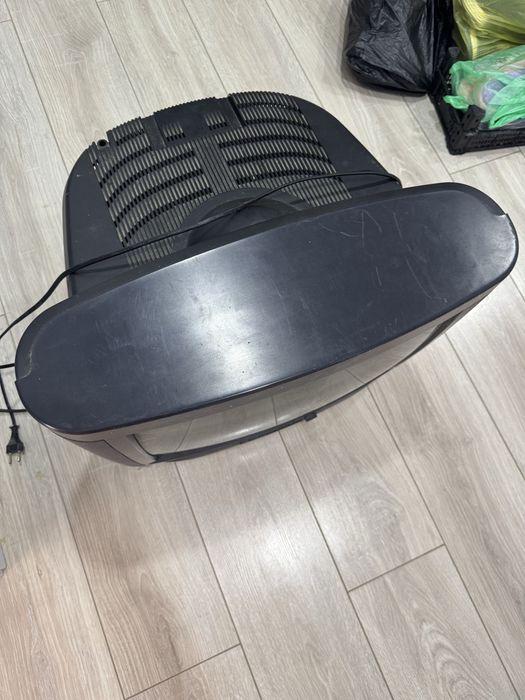 Продам телевизор в отличном состояний