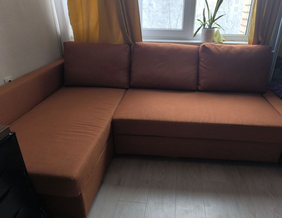 Ъглов разтегателен диван с ракла Икеа