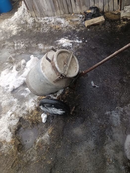 Тачка для воды с флягой