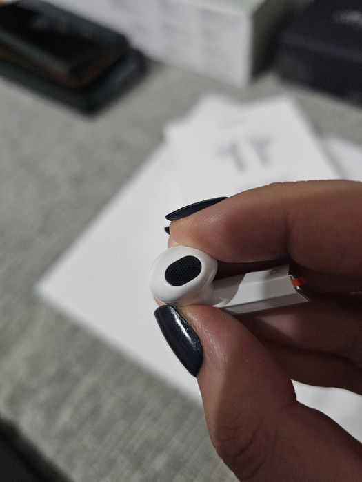 Buds 3 noi primite cadou