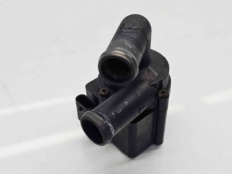 Pompa recirculare apa  Volkswagen Golf 6 (5K1) [Fabr 2009-2013] 5N0965