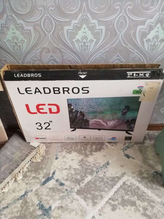 Продам смарт телевизор