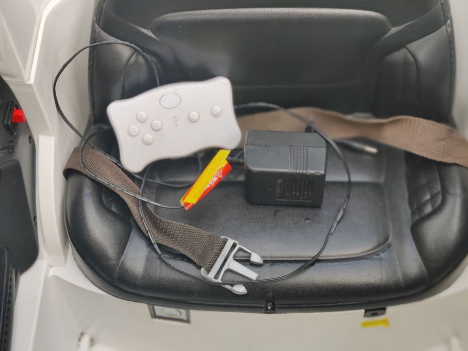 Акумулаторна количка джип