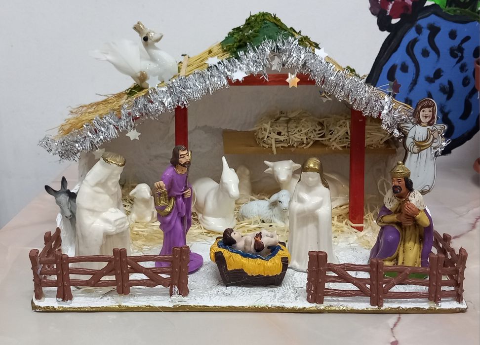 Vand ornamente lucrate manual