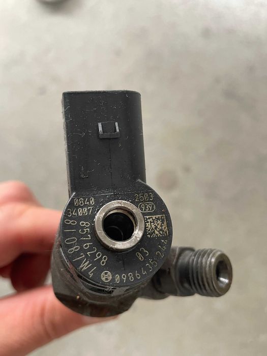 Injector Bmw diesel N47 - N57 cod 8576298
