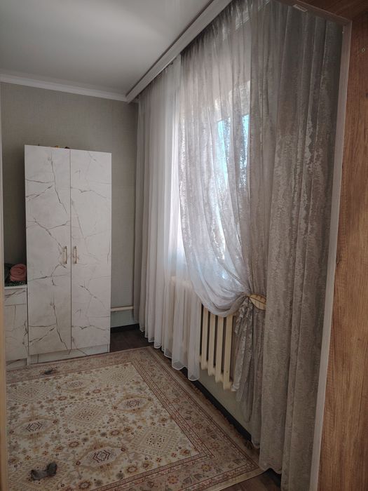 Времянка сатылады асада бәйтеректе