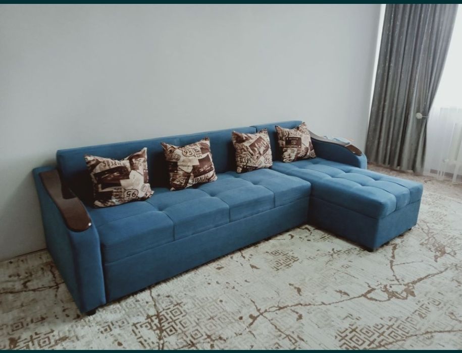 Диван угловой с подушками.Торг есть