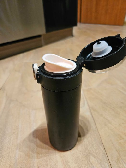 Термос-чаша с дисплей