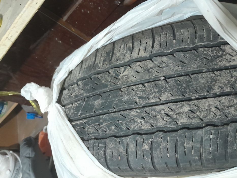 Продаю шину почти новые