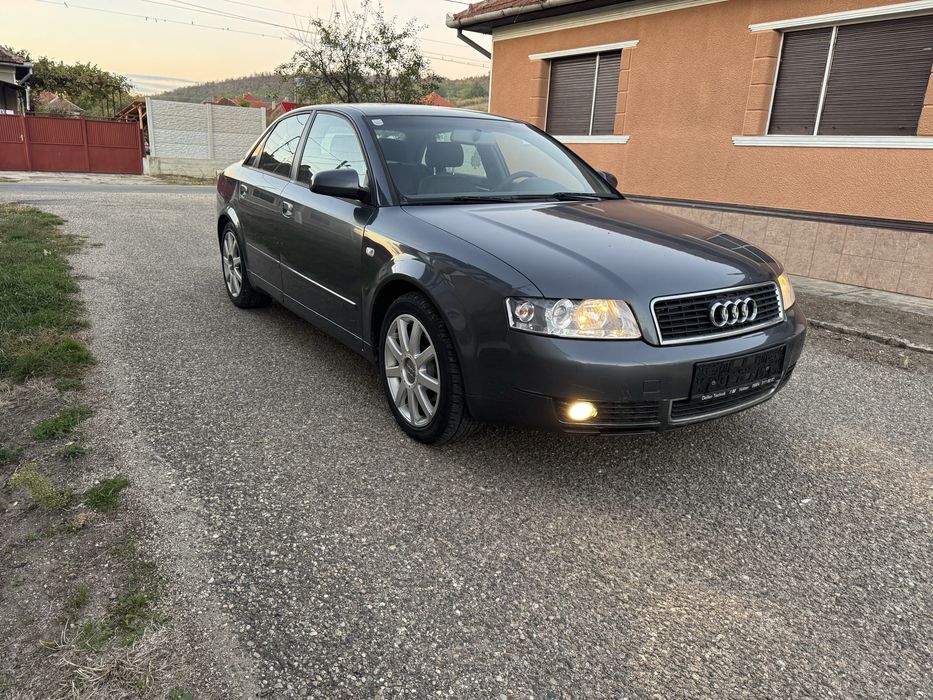 AUDI A4 2004 — imagine 2