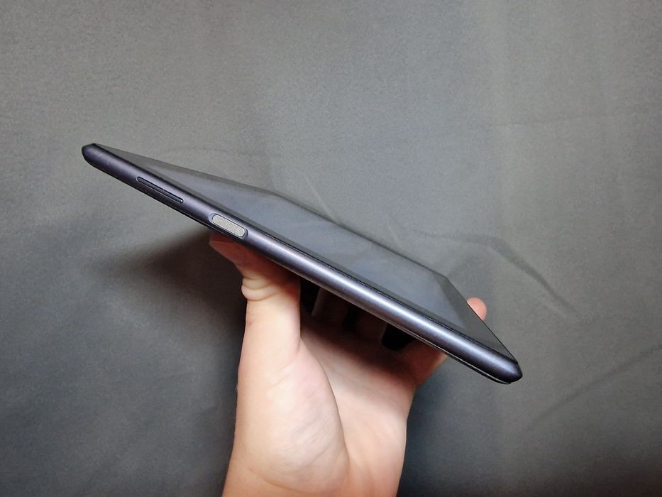 Tabletă Lenovo Tab 4 10 (TB-X304F) – 10.1 Inch, 32GB, Snapdragon, Android 8.1, Netflix