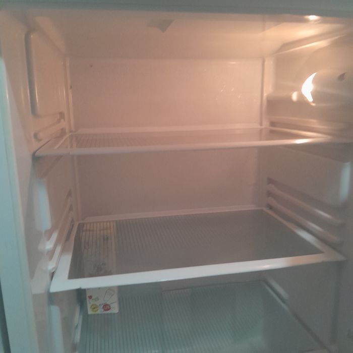 Холодильник 2х камерный