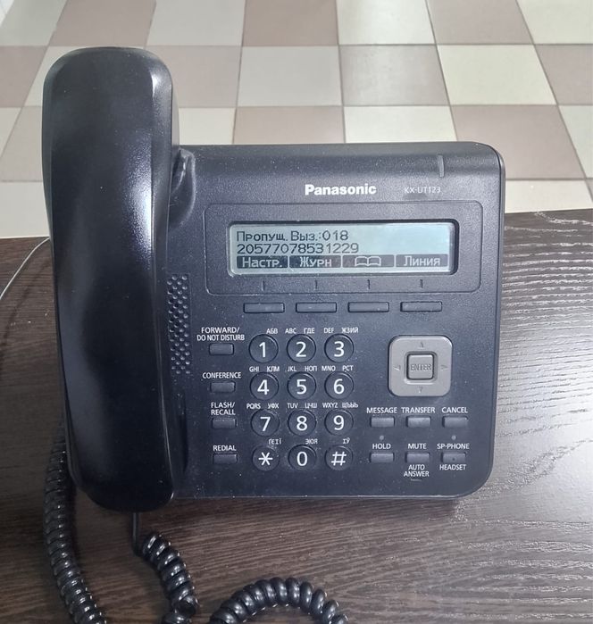 Продам проводной телефон