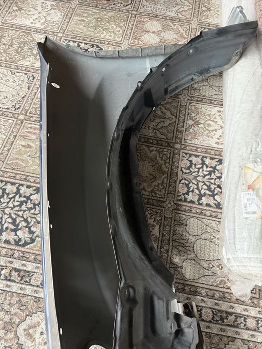 Двери и крыло от крузака 100