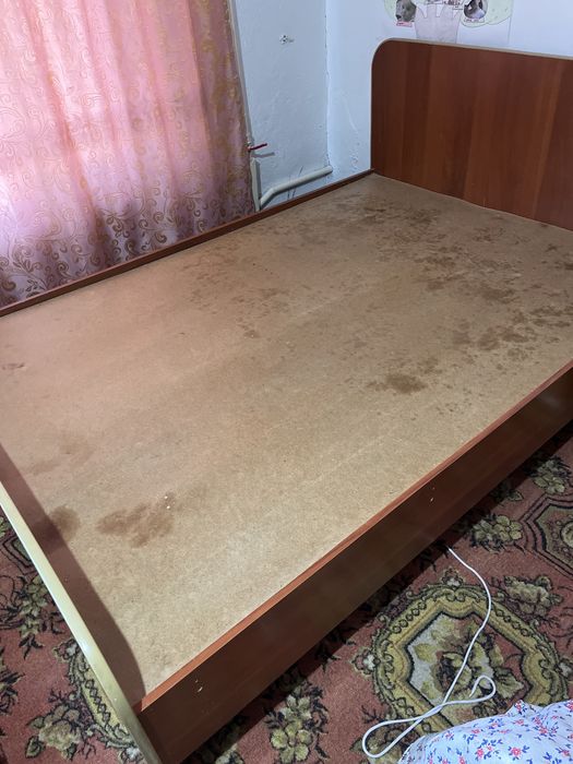 Двух спальная кровать