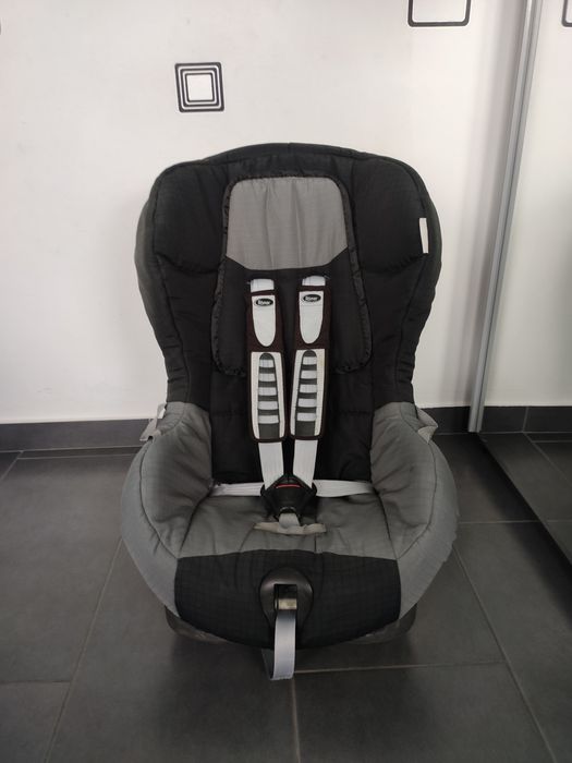Scaun auto Britax Romer King pentru copii intre 9 și 18 kg