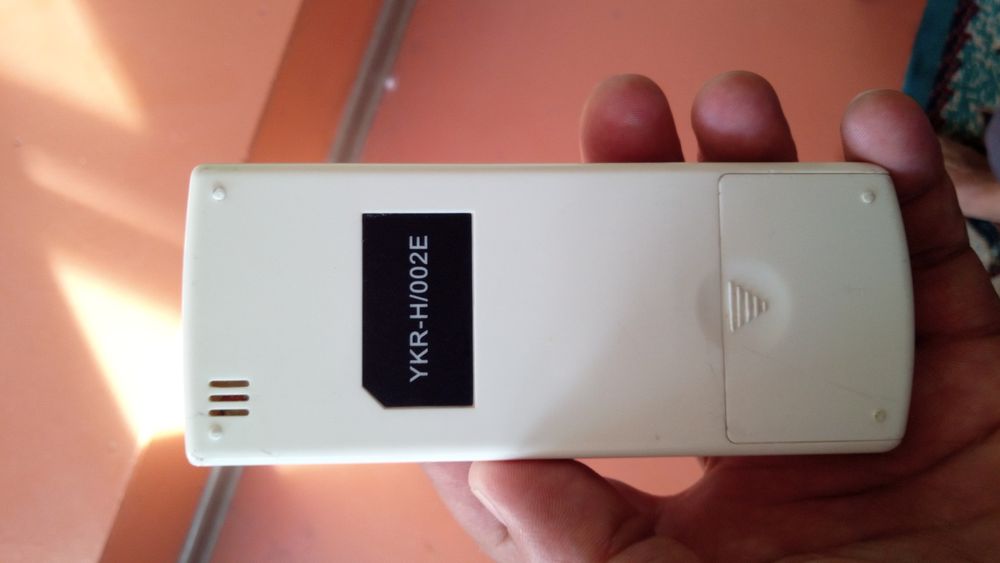 Продам, пульт ДУ на кондиционер AUX.