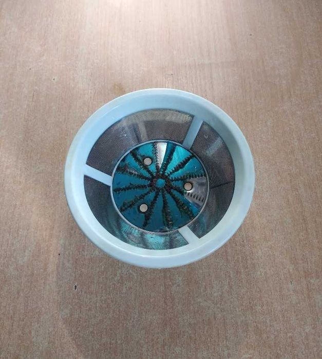 ПРОДАМ Советскую соковыжималку!