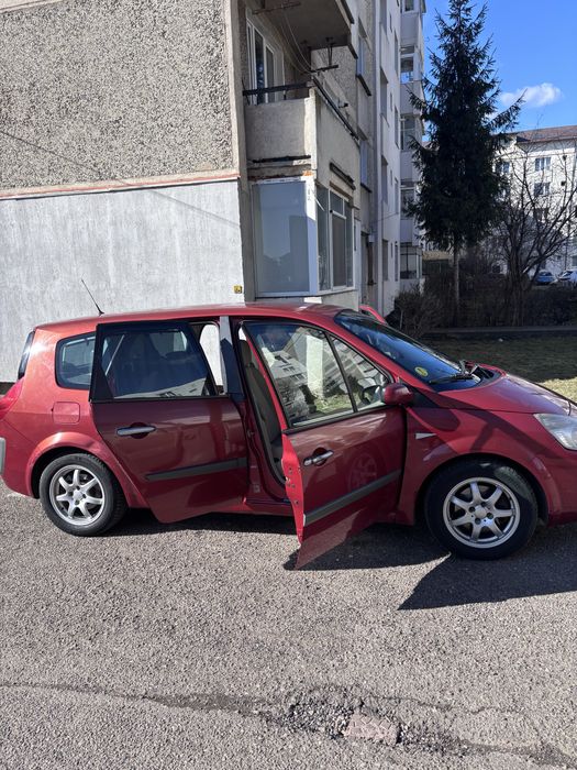 Renault Grand Scenic II (ACCEPT SI VARIANTE)