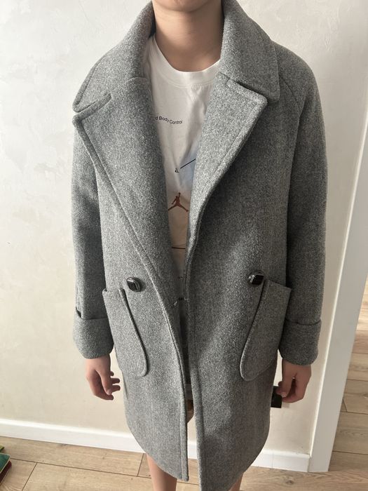 Продам пальто доя девочек подростков