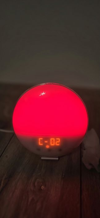 Lampa de veghe cu radio si alarma
