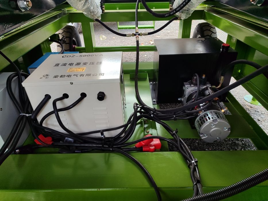 Продам ножничный подъемник