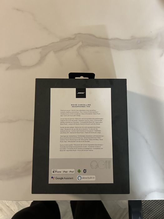 Bose noise cancelling headphones 700