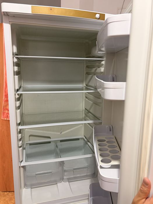 Холодильник Indesit срочно