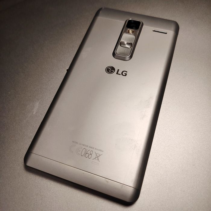 LG Zero с малко надраскан екран