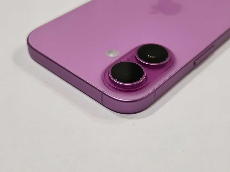 Apple iPhone 16, 128GB, 5G, Pink като нов