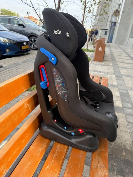 Автокресло детское Joie