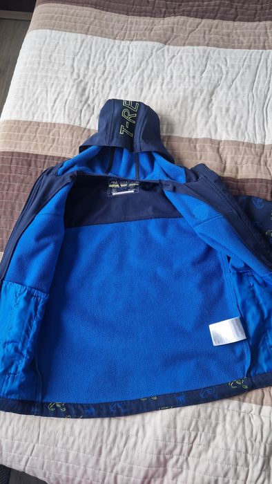 Geaca soft shell primăvara /toamna pentru copii masura 140, C&A+cadou