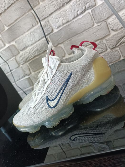 Оригинальные кроссы Nike