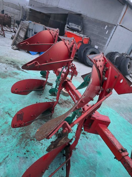 Plug reversibil 3 brazde Kvenerland VD85