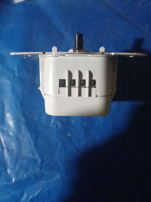 Întrerupător rotativ