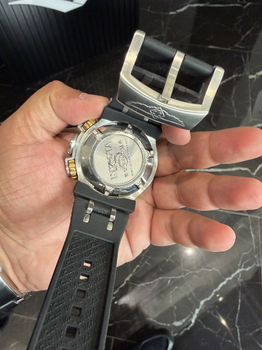 Invictus swiss made часы