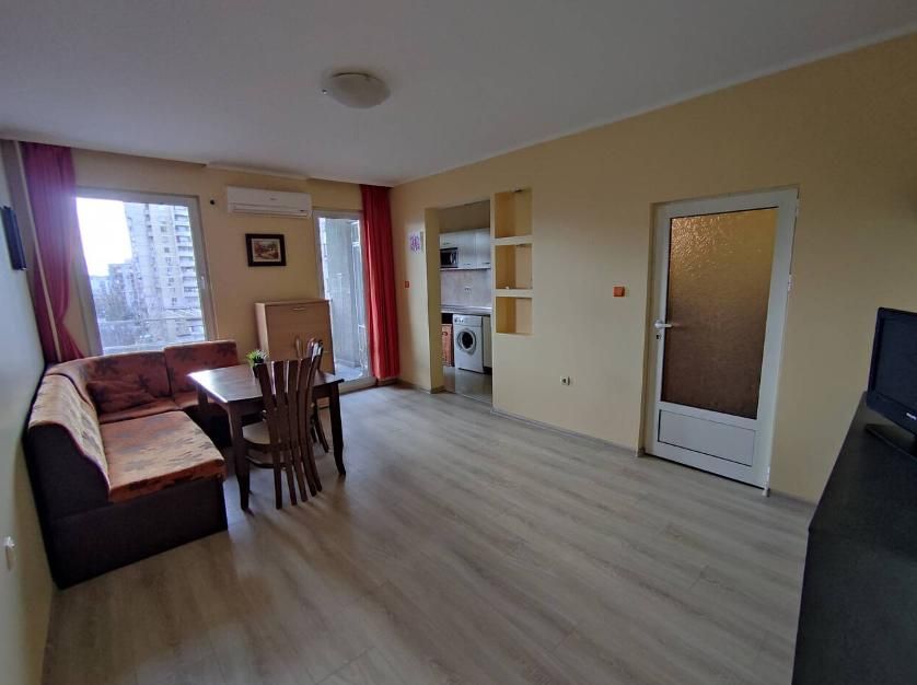 Дава се под наем Двустаен апартамент в Пловдив, Тракия - 60 кв.м за 325 € - Снимка #1