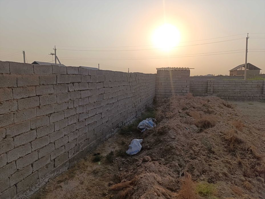 6 sotix chala uchastka sotiladi yangi parg'uzadan kadastr bor natrius