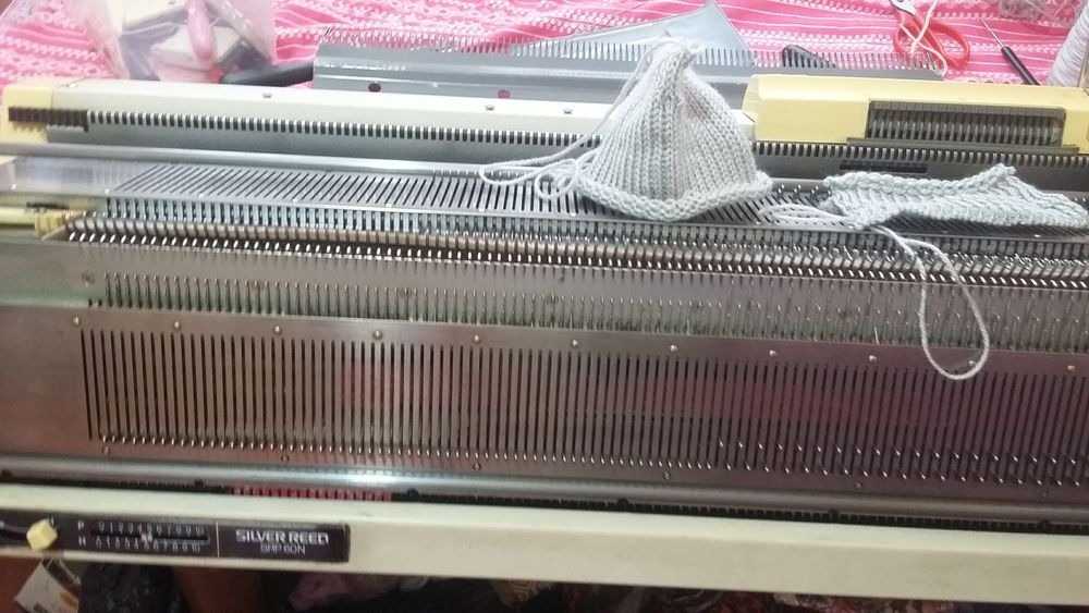 Вязальная машинка Сильвер Рид двухфантурная тукув машинкаси