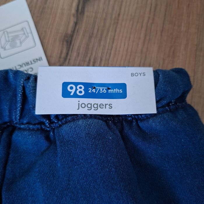 Pantaloni băieți, marime 98, 2-3 ani, nou cu eticheta