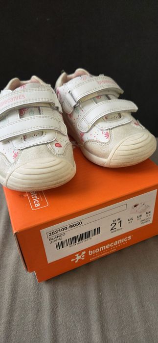 Детски обувки  Biomecanics  размери 21 и 22