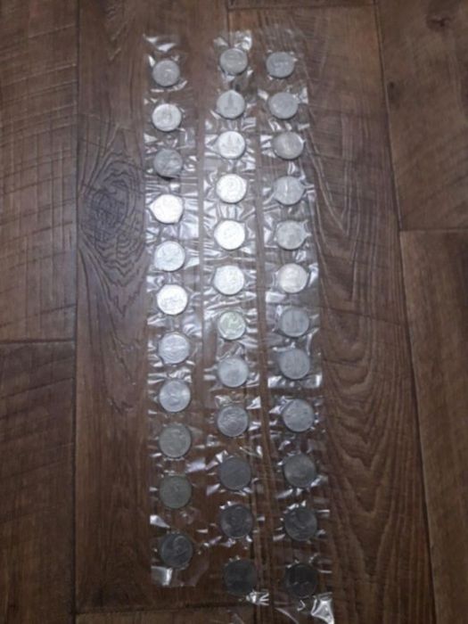 Продам юбилейные рубли