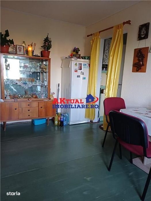 Vanzare 2camere 37mp,etaj 4 din 4 Rahova-Sos Salaj